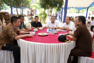 Anggota DPRD Kepri dapil Tanjungpinang Rudi Chua bersama FKPD