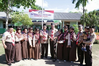 Foto bersama dengan Ketua Kwarcab Pramuka Tanjungpinang H Syahrul