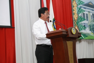 Gubernur Kepri Nurdin Basirun saat bacakan Nota Keuangan APBD P 2017