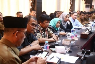 Jajaran Anggota DPRD Kepri lintas komisi saat ikut rapat dengan Disdik dan para Kepsek SMA se derajat