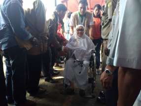 Jemaah haji Tanjungpinang saat tiba di Pelabuhan Sribintan Pura