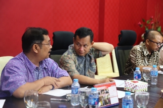 Kepala Bappeda Kepri Naharuddin menyampaikan penjelasan kepada Banggar DPRD Kepri