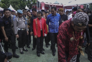 Ketua DPRD jalan bersama Gubernur Kepri Nurdin Basirun