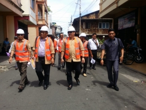 Ketua Komisi III DPRD Kepri Widiastadi Nugroho bersama anggota komisi lainnya meninjau ke Pelantar I dan II