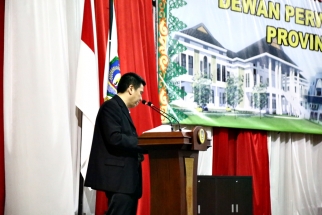 Ketua Pansus PBMD DPRD Kepri Rudi Chua menyampaikan laporan