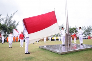 Pengibaran bendera merah putih