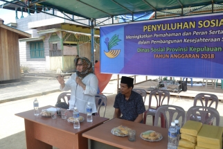 Penyuluh Sosial dari Dinas Sosial Prov Kepri, Ir Syafmimi