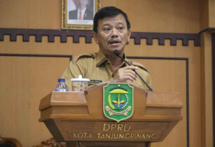 Pj Wako Raja Ariza Saat Menyampaikan LKPj