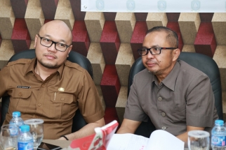 Sekwan DPRD Kepri Hamidi dan Kabag Keuangan DPRD Kepri Putu Wijaya