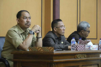 Sekwan DPRD Kota Saat Mendengarkan Paparan LKPJ