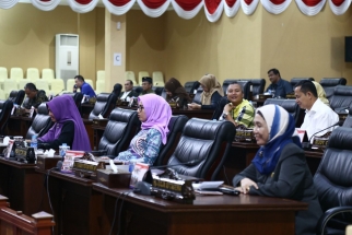 Suasana sidang paripurna