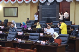 Suasana sidang paripurna