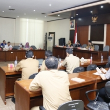 Terlihat pejabat Banten turut serta mengikuti rapat kunker di Banten.