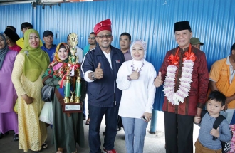 Wali Kota Lis Darmansyah menyambut Wakil Wali Kota selaku Ketua rombongan STQ asal Tanjungpinang
