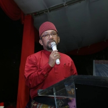 Wali Kota Tanjungpinang Lis Darmansyah menyampaikan sambutan saat melepas pawai takbir Idul Adha