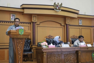 Sidang paripurna dipimpin Wakil Ketua DPRD Tanjungpinang Ade Angga dan Wawako Tanjungpinang, Rahma