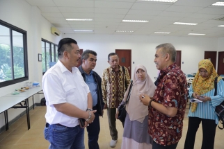Ketua Komisi III DPRD Kepri Widiastadi Nugroho dialog dengan pihak PPLI Bogor