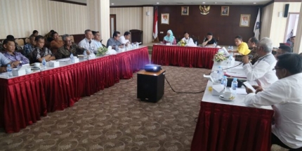 Komisi I DPRD Kepri saat RDP dengan Disdukcapil se Kepri