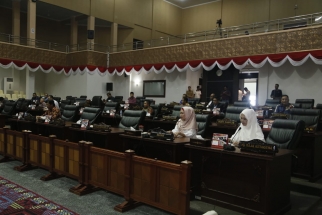 Para anggota DPRD Kepri saat sidang paripurna pembentukan pansus