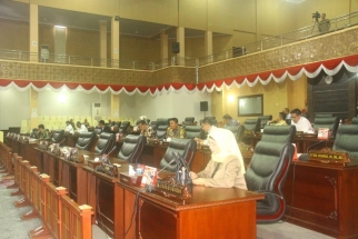 Suasana sidang paripurna