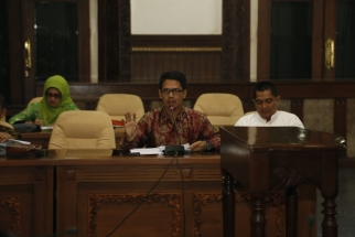 Anggota Pansus Iskandarsyah menyampaikan pandangannya