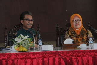 Ketua Rombongan Banmus DPRD Riau, Septina Primawati bersama Ketua DPRD Kepri, Jumaga Nadeak