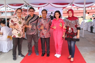 Foto bersama Jumaga dengan managemen PT Anfero Global Mineral