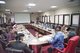 Suasana RDP antara Komisi III DPRD Kepri dengan PLN