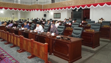 Suasana sidang paripurna DPRD Kepri