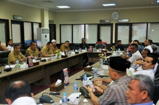 Jajaran Dishub Kepri memberikan penjelasan