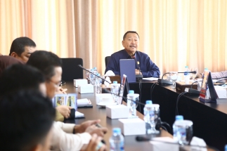 Ketua Komisi I DPRD Kepri, Bobby Jayanto memimpin RDP