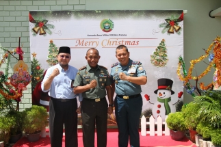 Wakil Ketua III DPRD Kepri Afirijal Dahlan bersama Danrem 033 WP