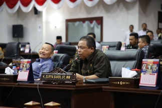 Anggota DPRD Kepri asal Demokrat, Surya Sardi menyampaikan pendapatnya