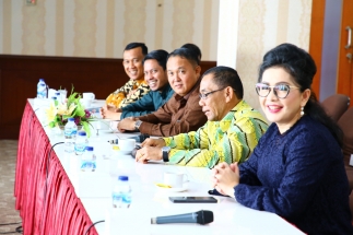 Jajaran Banmus DPRD Riau saat hadir di pertemuan