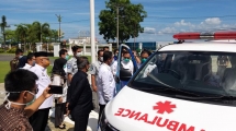 Ambulance hibah dari Jasa Raharja ke RSUD RAT