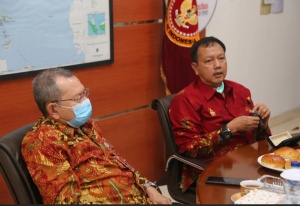 Kabinda Kepri Brigjen Pol Riza Celvian Gumay bersama Wakil Ketua III DPRD Kepri, Afrizal Dahlan