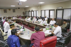 Suasana rapat antara Komisi III DPRD Kepri dengan Pansus RDTR Kota Batam