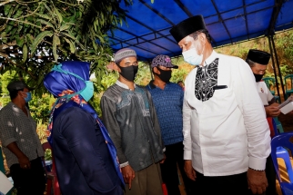 Gubernur Kepri, Isdianto bincang-bincang dengan warga Sebauk, Tanjungpinang