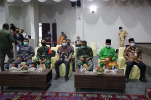 Jajaran FKPD saat mengikuti sidang paripurna