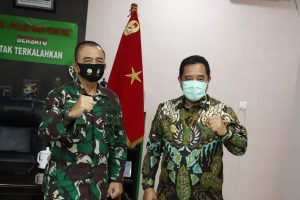 Komandan Korem 033WP Brigjen TNI Harnoto foto bersama Pjs Gubernur Kepri, Bahtiar