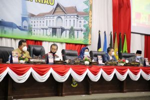 Pjs Gubernur Kepri, Bahtiar Baharuddin bersama Pimpinan DPRD Kepri