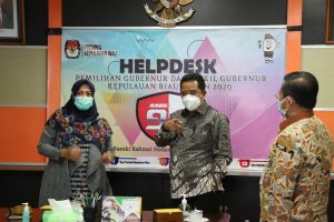 Ps Gubernur Kepri, Bahtiar bersama Ketua KPU Kepri Sriwati