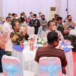 Ketua DPRD Kepri Jumaga Nadeak duduk bersama Pj Sekdaprov Kepri Eko Sumbaryadi