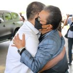 Ketua DPRD Kepri Jumaga Nadeak memeluk Kajati Kepri Gerry Yasid